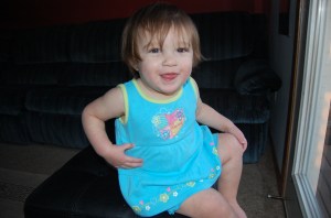 dsc_00111 Signing "please", which is also trying to say when she signs.